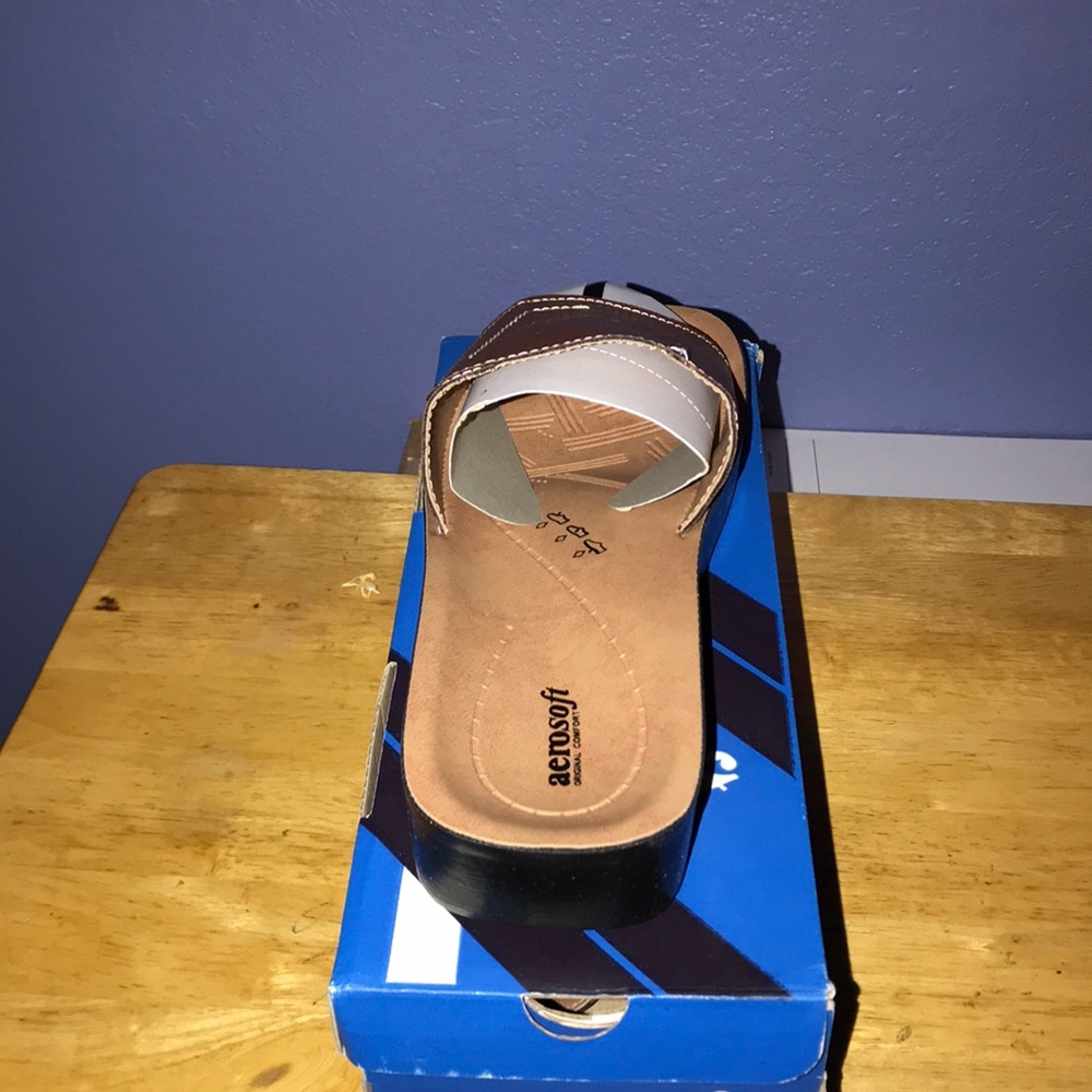 Shoe - Picture 4 of 5